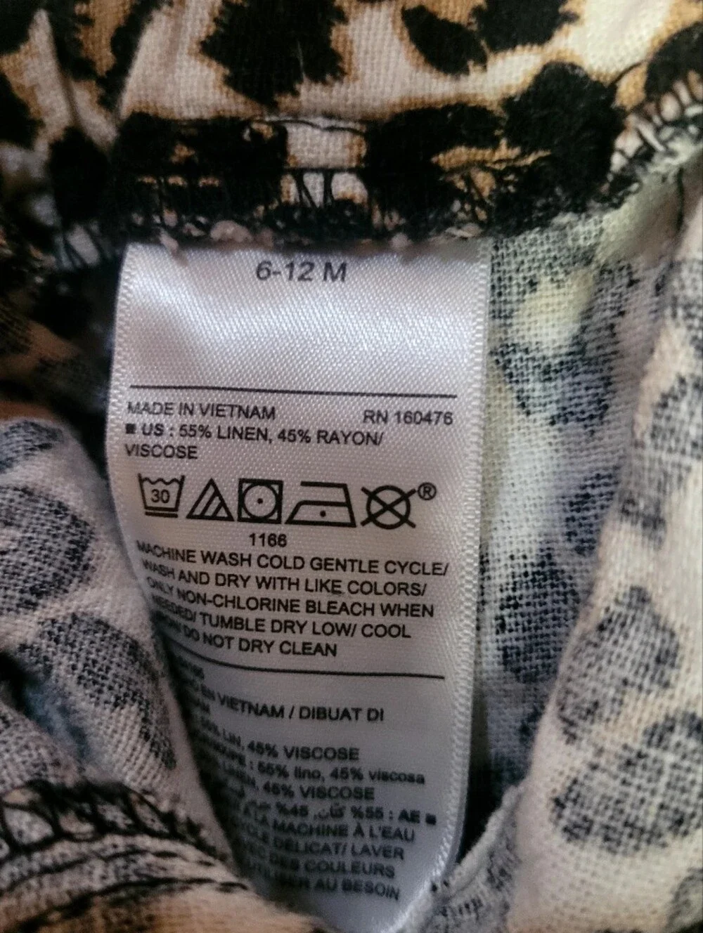 Old Navy size 12m
